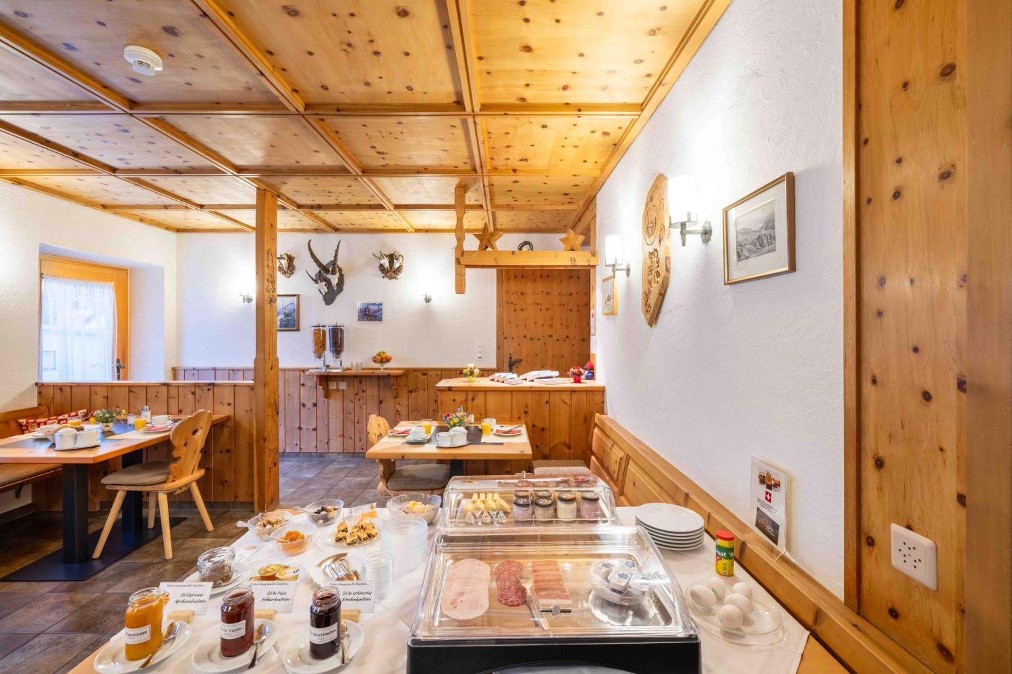 Garni Alpenrose - Grusaida Scuol Esterno foto